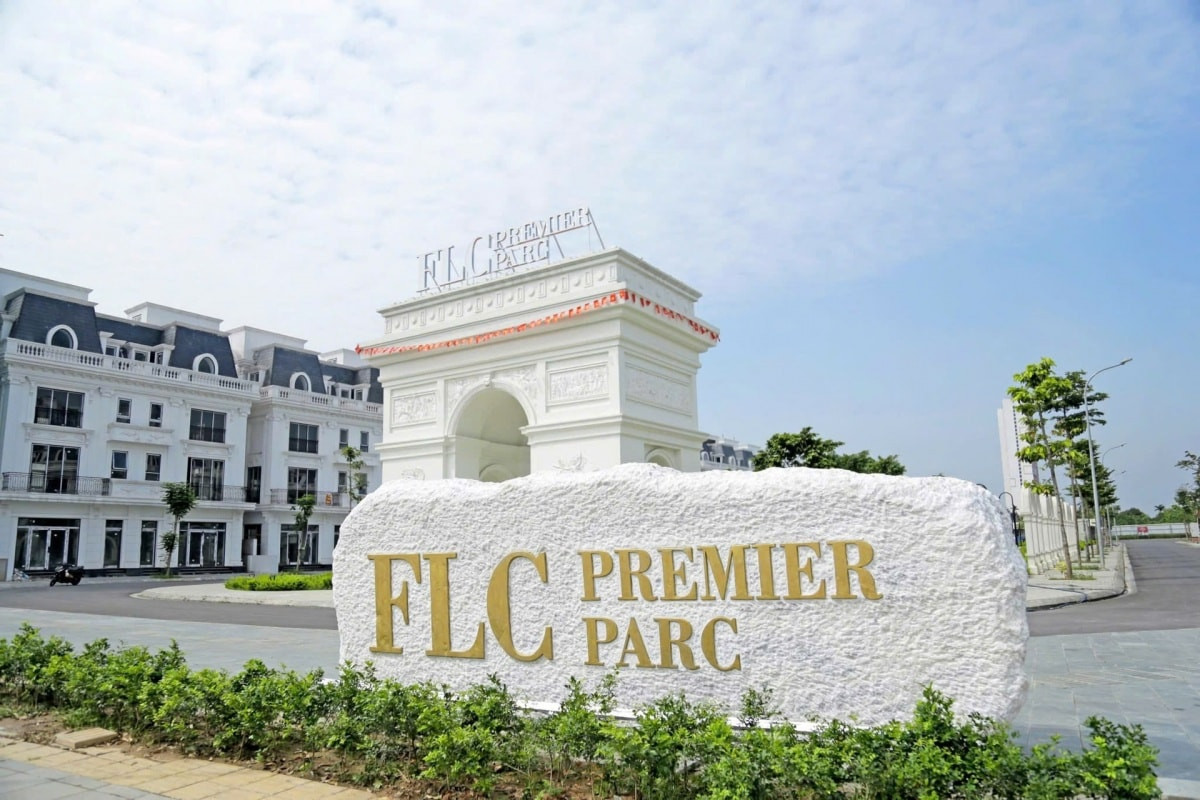 flc20250604182351-17617127969741453792178-1766646096396-17666461053571553332500.jpg