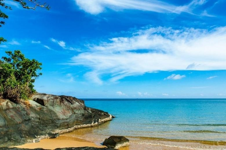 Ở Việt Nam có một nơi được ví như 'hòn đảo thiên đường', nằm trong top những hòn đảo đẹp nhất châu Á, ai cũng muốn đặt chân đến một lần - ảnh 1
