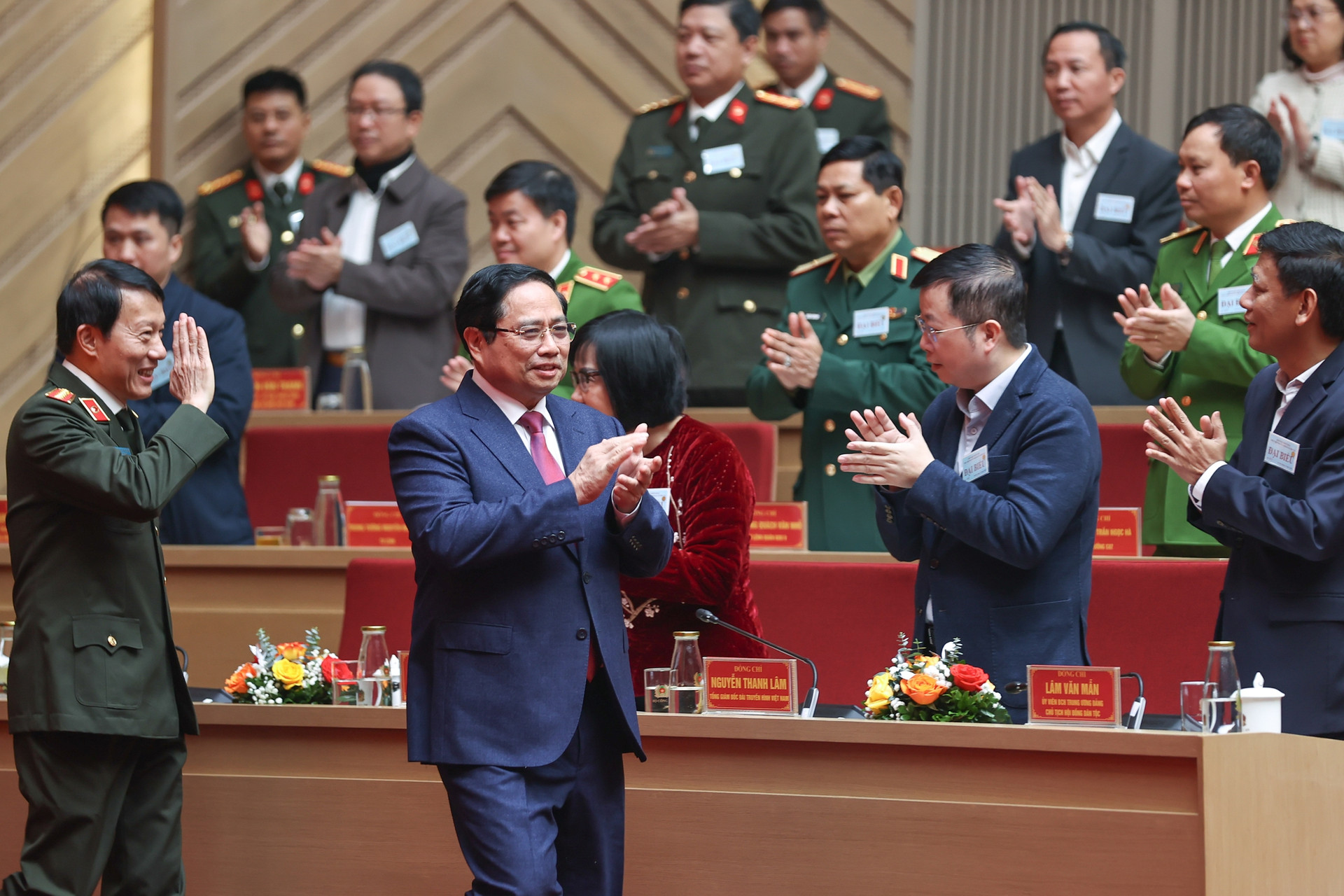 Thủ tướng: Kết hợp chặt chẽ giữa phát triển KTXH với bảo đảm quốc phòng, an ninh vùng ĐBSCL- Ảnh 1. Thủ tướng: Kết hợp chặt chẽ giữa phát triển KTXH với bảo đảm quốc phòng, an ninh vùng ĐBSCL- Ảnh 1.