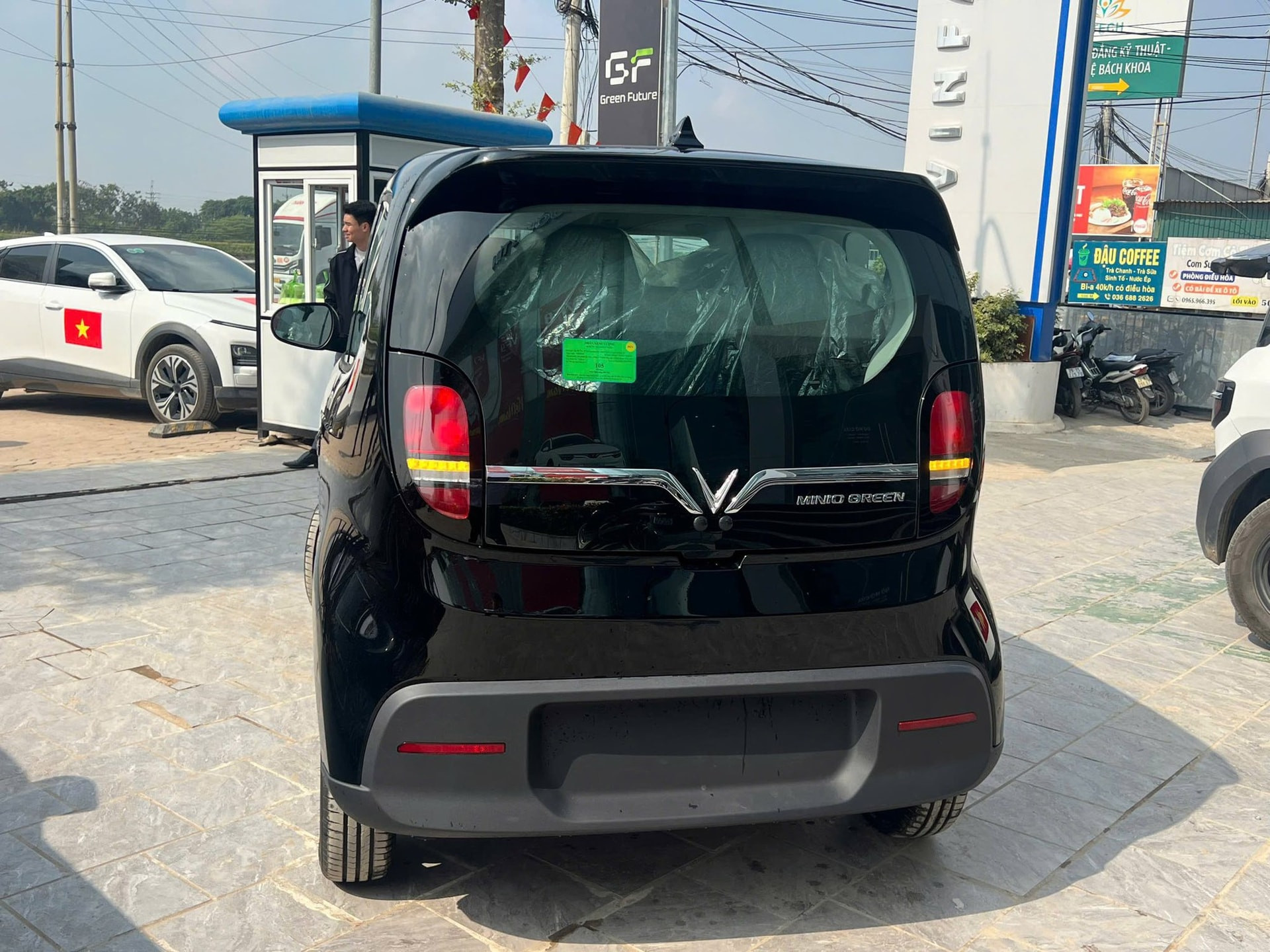 vinfast-minio-green-5-1764743341305-1764743341538614904474.jpg