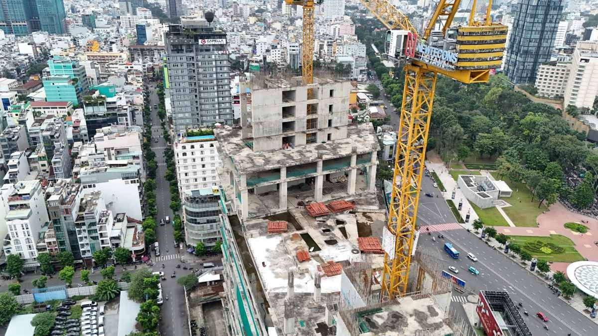 Thành phố giàu nhất Việt Nam sắp có tòa nhà chọc trời mới: Cao 42 tầng, từng ‘bất động’ 10 năm và có liên quan đến bà Trương Mỹ Lan- Ảnh 2.