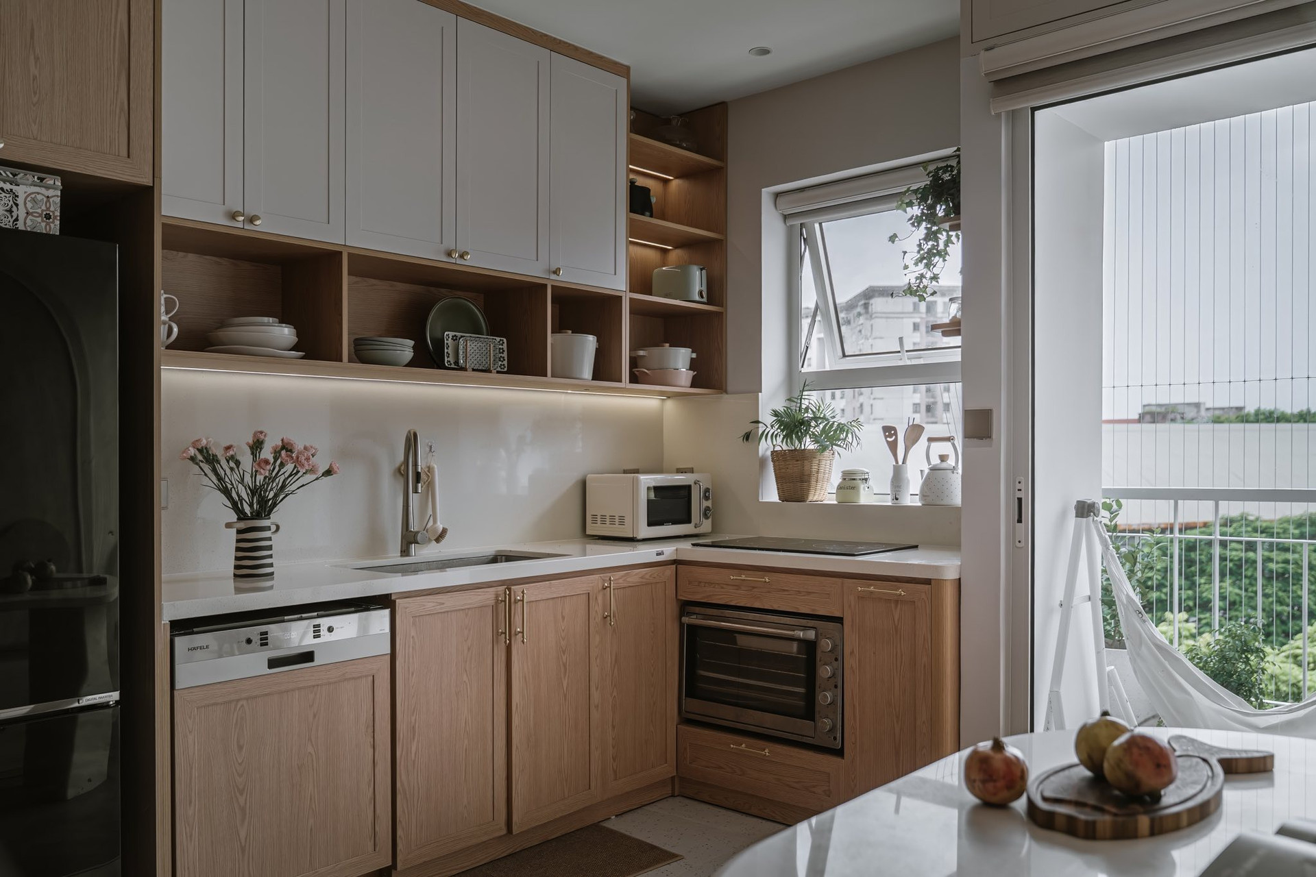 Chi 600 triệu đồng cho hành trình tái sinh căn hộ 72m2 sau 15 năm xuống cấp- Ảnh 8. Chi 600 triệu đồng cho hành trình tái sinh căn hộ 72m2 sau 15 năm xuống cấp- Ảnh 8.