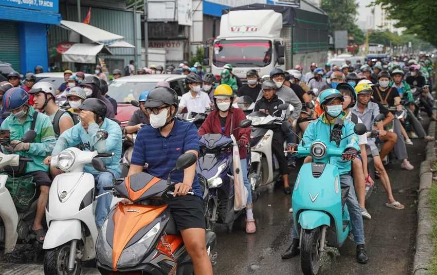 Sẽ xử phạt xe không đạt chuẩn vào vùng hạn chế khí thải TP. Hồ Chí Minh - ảnh 1