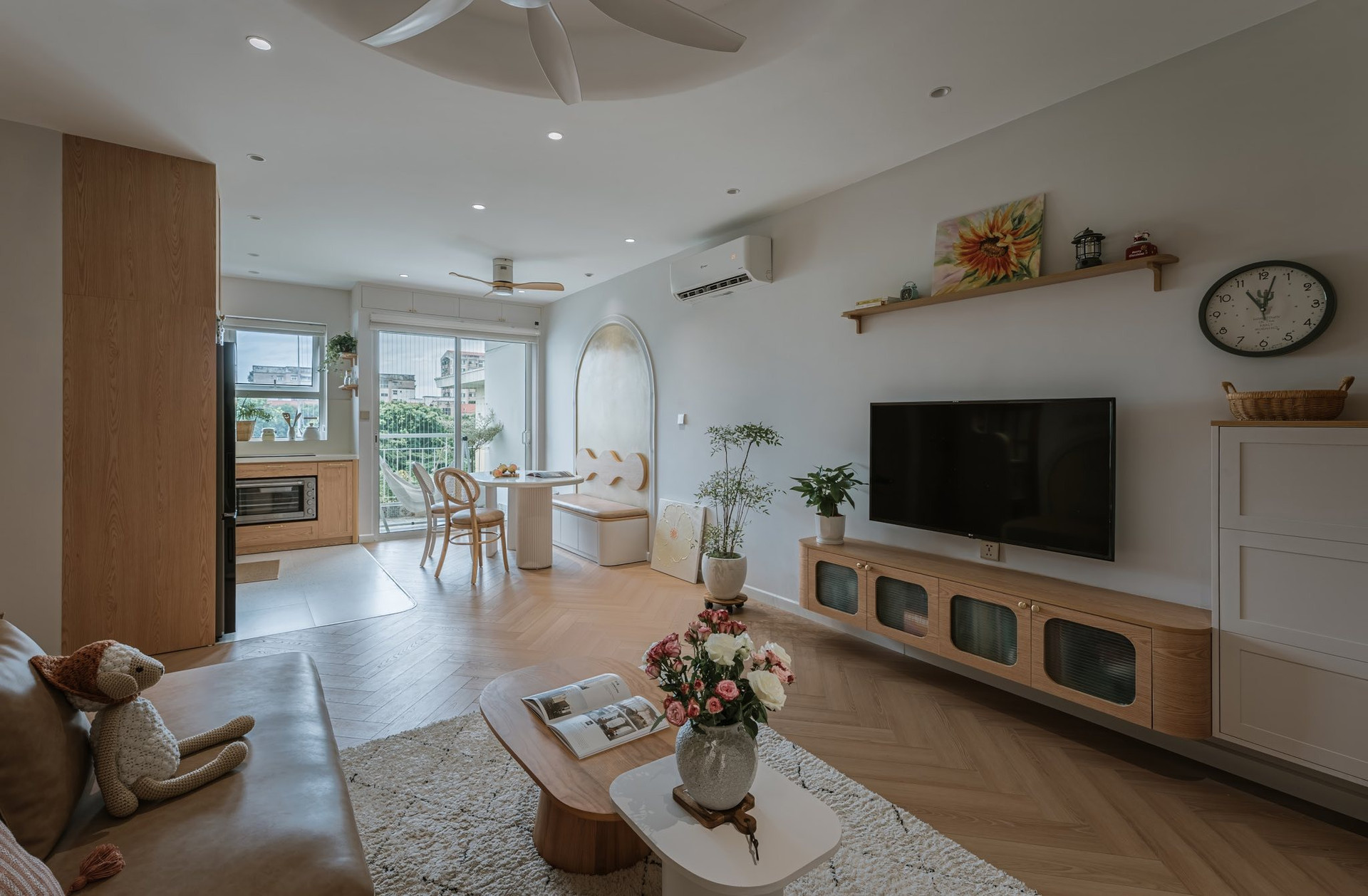 Chi 600 triệu đồng cho hành trình tái sinh căn hộ 72m2 sau 15 năm xuống cấp- Ảnh 4. Chi 600 triệu đồng cho hành trình tái sinh căn hộ 72m2 sau 15 năm xuống cấp- Ảnh 4.