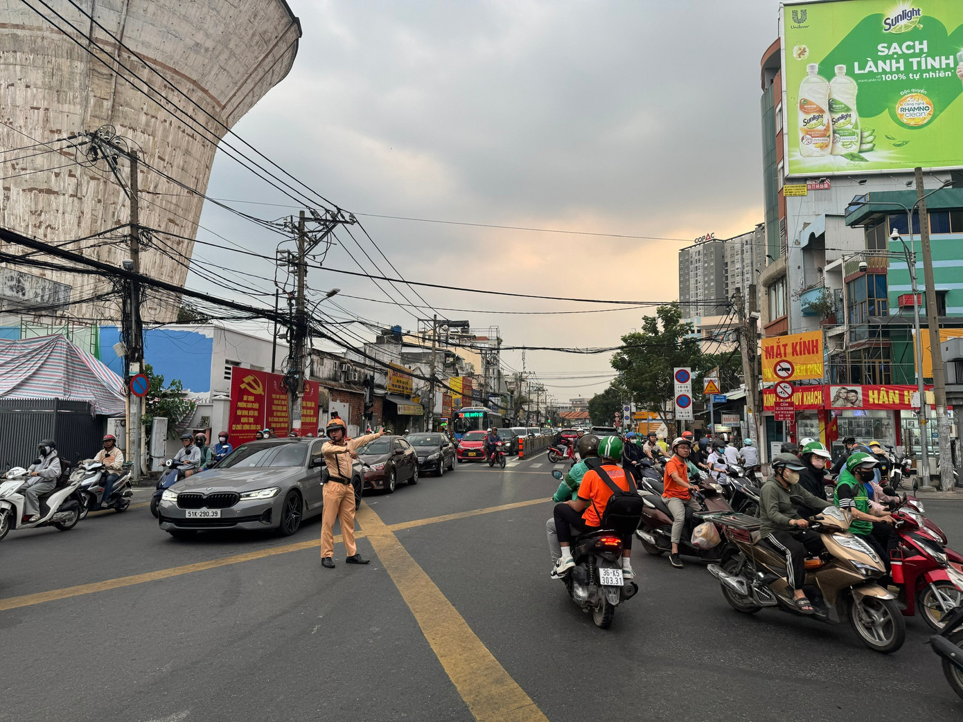 Một số tuyến đường trung tâm TPHCM sẽ cấm xe lưu thông nhằm phục vụ chương trình bắn pháo hoa chào đón Tết Dương lịch 2026. z7318368262948-e8b684133a5bb2a05dabff015e563aab.jpg