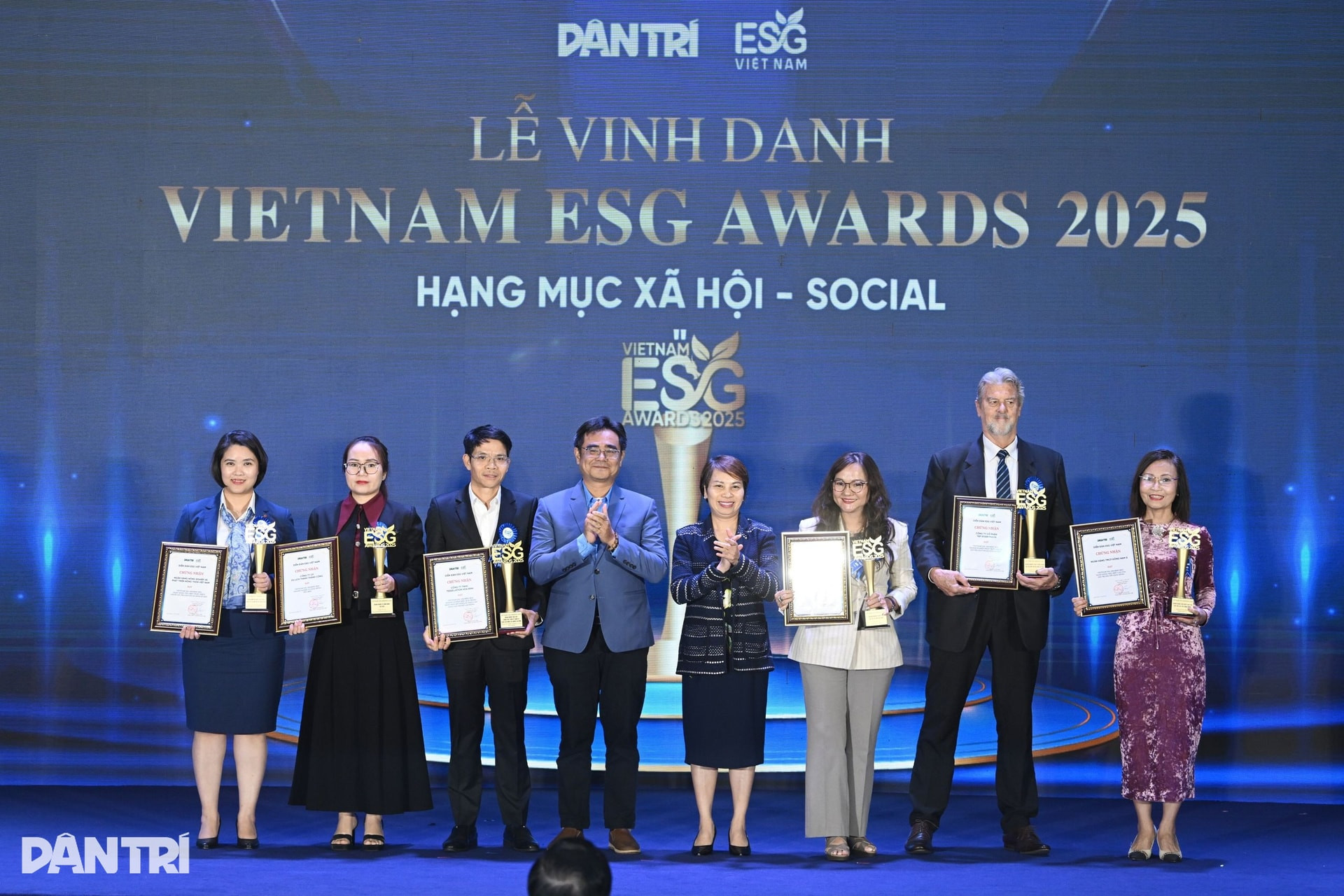 SeABank_ESG Dan tri (S)