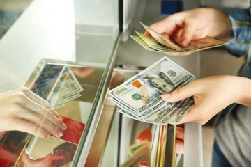 Sắp tới, người mua, bán ngoại tệ có thể bị phạt tới 100 triệu đồng nếu vi phạm quy định này
