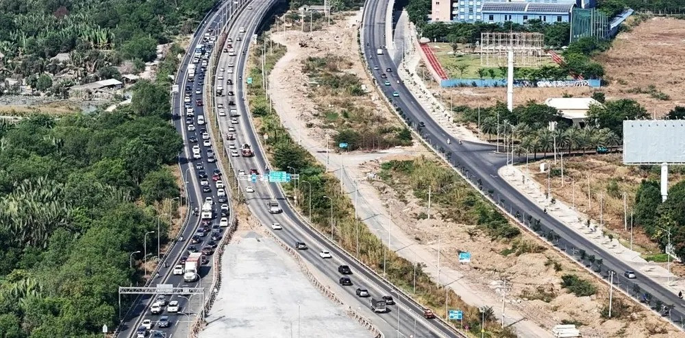 Tỉnh rộng nhất miền Nam vận động thu hồi đất trên 3 xã, nhường chỗ để ‘lên đời’ tuyến cao tốc kết nối đến siêu sân bay- Ảnh 2. Tỉnh rộng nhất miền Nam vận động thu hồi đất trên 3 xã, nhường chỗ để ‘lên đời’ tuyến cao tốc kết nối đến siêu sân bay- Ảnh 2.