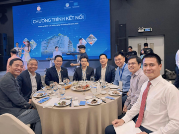 Sếp GSM chia sẻ hình ảnh 'Bàn Kỳ Lân': Là bức hình khá hiếm khi các kỳ lân ngồi chung một bàn