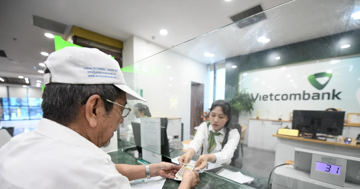 Cuộc đua lãi suất cuối năm