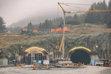 Đường hầm xuyên biển sâu nhất thế giới, nằm cách mặt biển gần 400m, rút thời gian di chuyển giữa hai TP lớn xuống còn 40 phút