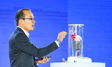 Nhà khoa học gốc Việt nghiên cứu trái tim robot có thể thay thế tim người