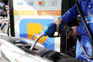 Petrolimex phát thông báo quan trọng giữa lúc giá xăng đồng loạt tăng