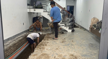 'Thần đèn' bất ngờ phát hiện ngôi mộ khi đang di chuyển ngôi nhà xây nhầm ở Hải Phòng