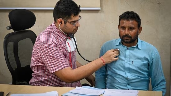 Bác sĩ chỉ ra 6 'thực phẩm vàng' chống ung thư phổi do ô nhiễm không khí - ảnh 1