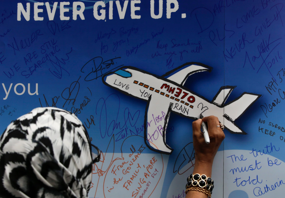 Malaysia tái khởi động chiến dịch tìm kiếm máy bay MH370, bí ẩn hàng không lớn nhất thế kỷ liệu có lời giải? - ảnh 1