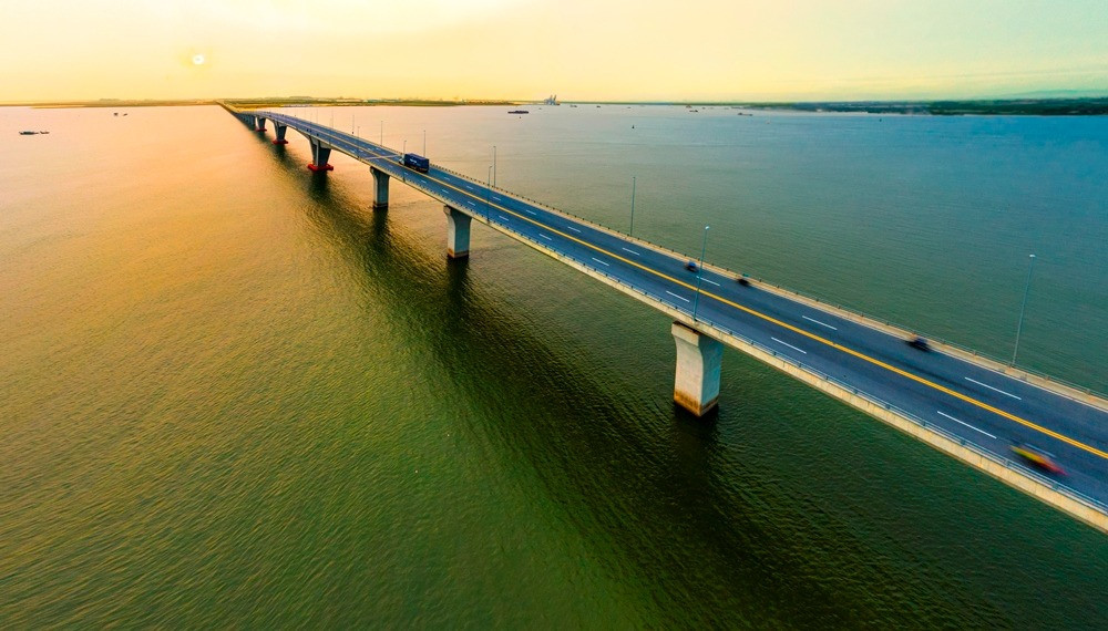 Có gì bên trong căn hầm bí ẩn nằm bên dưới cầu vượt biển 12.000 tỷ dài bậc nhất Đông Nam Á tại Việt Nam?- Ảnh 2. Có gì bên trong căn hầm bí ẩn nằm bên dưới cầu vượt biển 12.000 tỷ dài bậc nhất Đông Nam Á tại Việt Nam?- Ảnh 2.