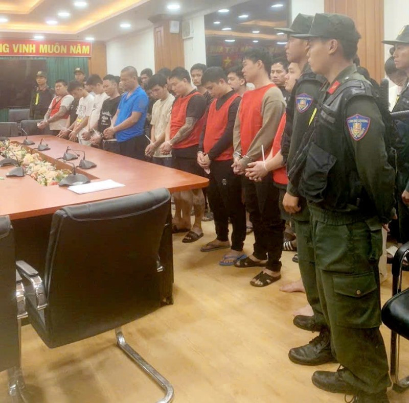 Khởi tố, bắt 32 người giả mạo lãnh đạo Vingroup, Doji, tịch thu 9 máy tính cùng 25 điện thoại di động - ảnh 1