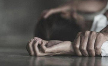 Bé gái đến công an tố cáo bị cha dượng 50 tuổi xâm hại