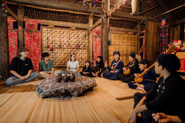 Ngôi làng duy nhất Việt Nam sống chung nếp, ăn chung nồi, tiền chung túi: Cách Hà Nội 70km, được vinh danh ‘Làng du lịch tốt nhất thế giới’