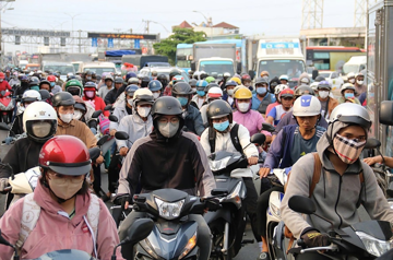 TP.HCM yêu cầu bốn nhóm phương tiện bắt buộc chuyển sang xe điện
