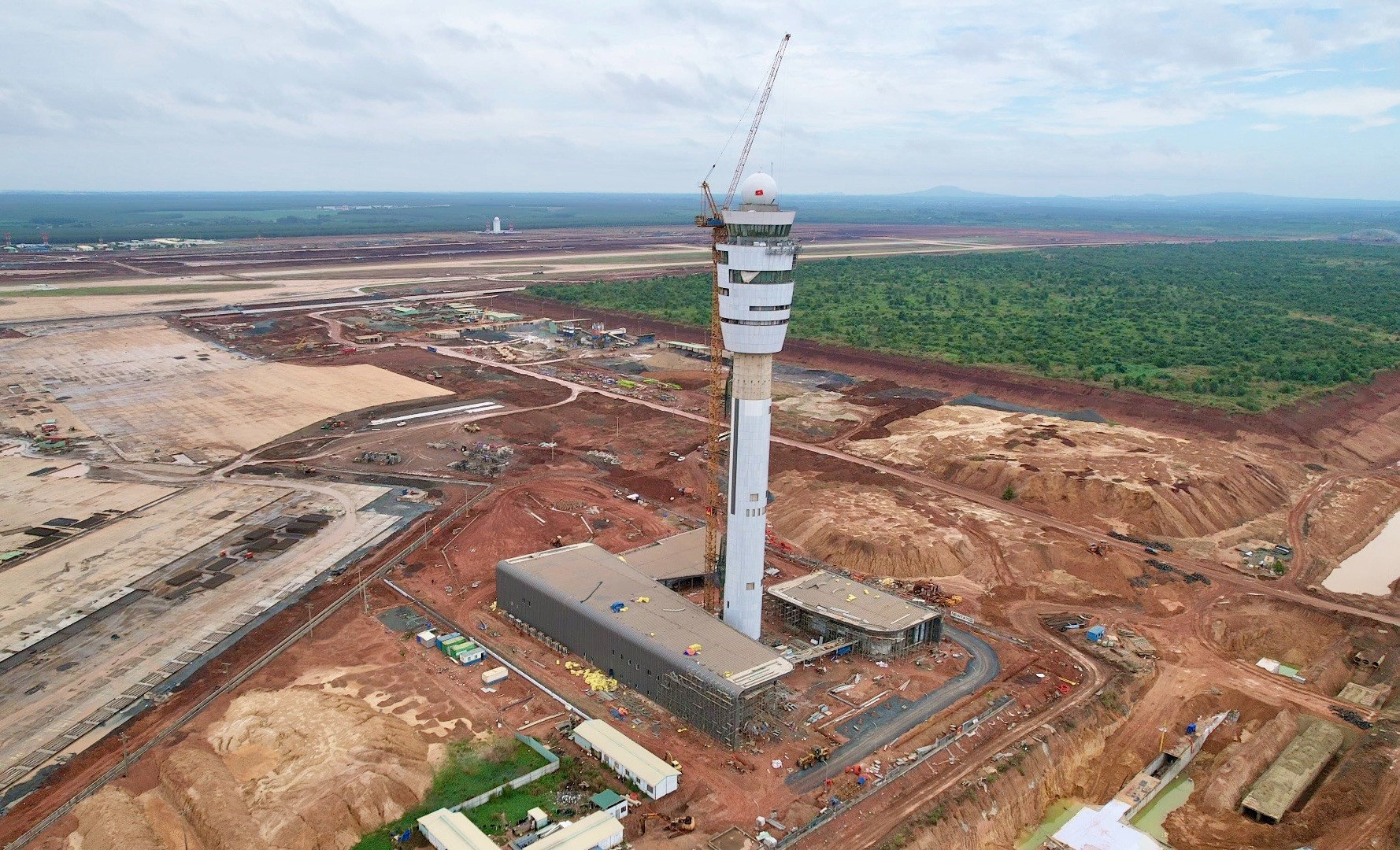 Chỉ 2 tuần nữa, sân bay lớn nhất Việt Nam chính thức bước sang cột mốc quan trọng- Ảnh 2.