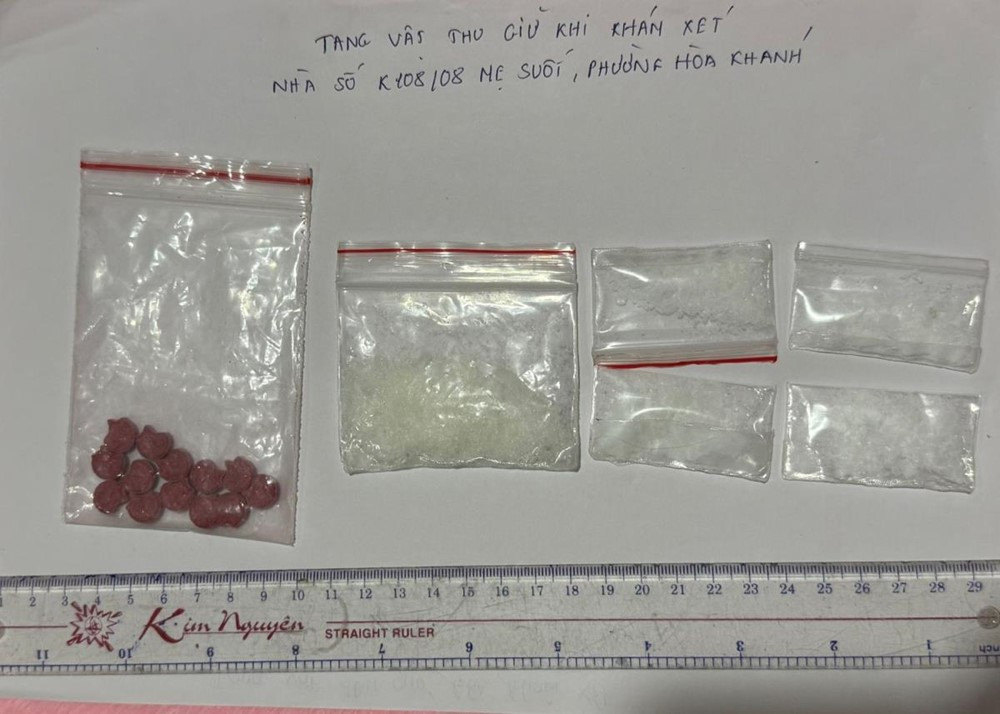 Bắt Trần Thiện Phúc, tịch thu xe máy, điện thoại và 3.200.000 đồng - ảnh 2