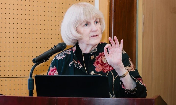 Nữ GS vừa nhận giải thưởng VinFuture của tỷ phú Phạm Nhật Vượng: Có nghiên cứu lịch sử về ung thư vú, ngưỡng mộ sự kiên cường của Việt Nam - ảnh 3