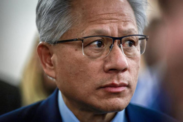 CEO Nvidia Jensen Huang thừa nhận làm việc không nghỉ ngày nào suốt 33 năm vì sợ công ty… phá sản