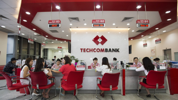 Chưa đầy 1 tháng nữa, Techcombank sẽ đóng toàn bộ giao dịch tài khoản, thẻ và các dịch vụ với nhóm khách hàng này