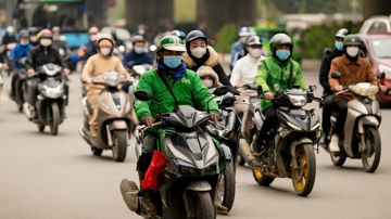 Đề xuất việc cấm xe công nghệ chạy xăng tại Hà Nội