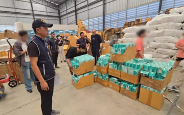 Đột kích kho hàng online, phát hiện hơn 160.000 khẩu trang và mỹ phẩm giả, nhiều sản phẩm quen mặt ở Việt Nam