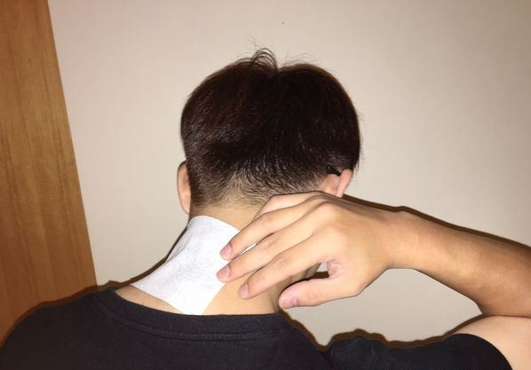 Dùng miếng dán giảm đau suốt 1 tháng, người đàn ông nhập viện cấp cứu trong tình trạng suy thận cấp - ảnh 1