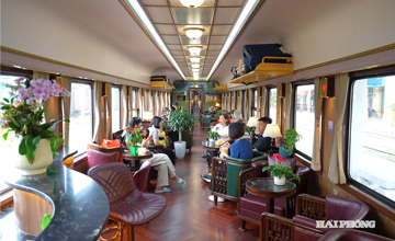 Tàu đường sắt hạng sang tuyến Hà Nội - Hải Phòng thu gần 102 tỷ đồng, phục vụ hơn 840.000 hành khách sau 7 tháng khai trương