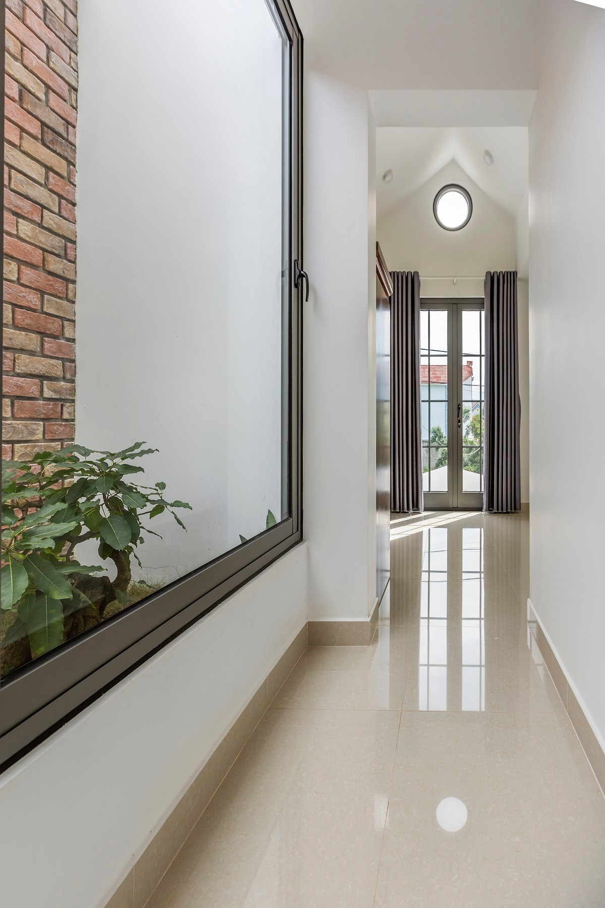 Ngôi nhà lưu giữ 'hơi thở' Tây Nguyên giữa kiến trúc đương đại- Ảnh 7.