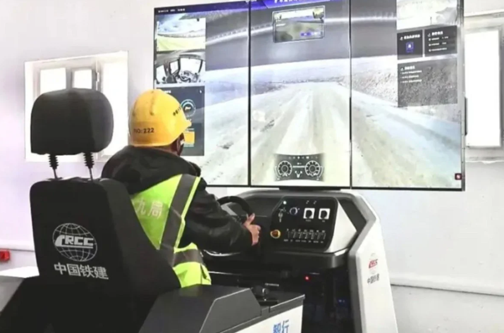 Láng giềng Việt Nam hoàn tất thử nghiệm xe tải không người lái ở độ cao kỷ lục 5.600m, hoạt động 24/7 ‘ngon ơ’ trong điều kiện khắc nghiệt - ảnh 2