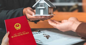 Từ giờ, sổ đỏ chỉ ghi tên vợ hoặc chồng, người còn lại có quyền lợi gì không?