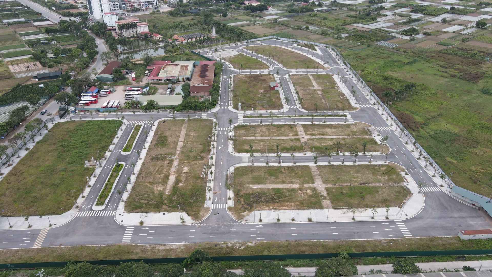 Lộ diện ph&acirc;n kh&uacute;c bất ngờ h&uacute;t nh&agrave; đầu tư trong năm 2025?- Ảnh 2.