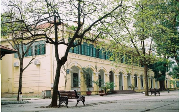 Trường chuyên trẻ nhất Hà Nội có tỷ lệ học sinh đỗ đại học cao ngất ngưởng, lập kỷ lục Olympia