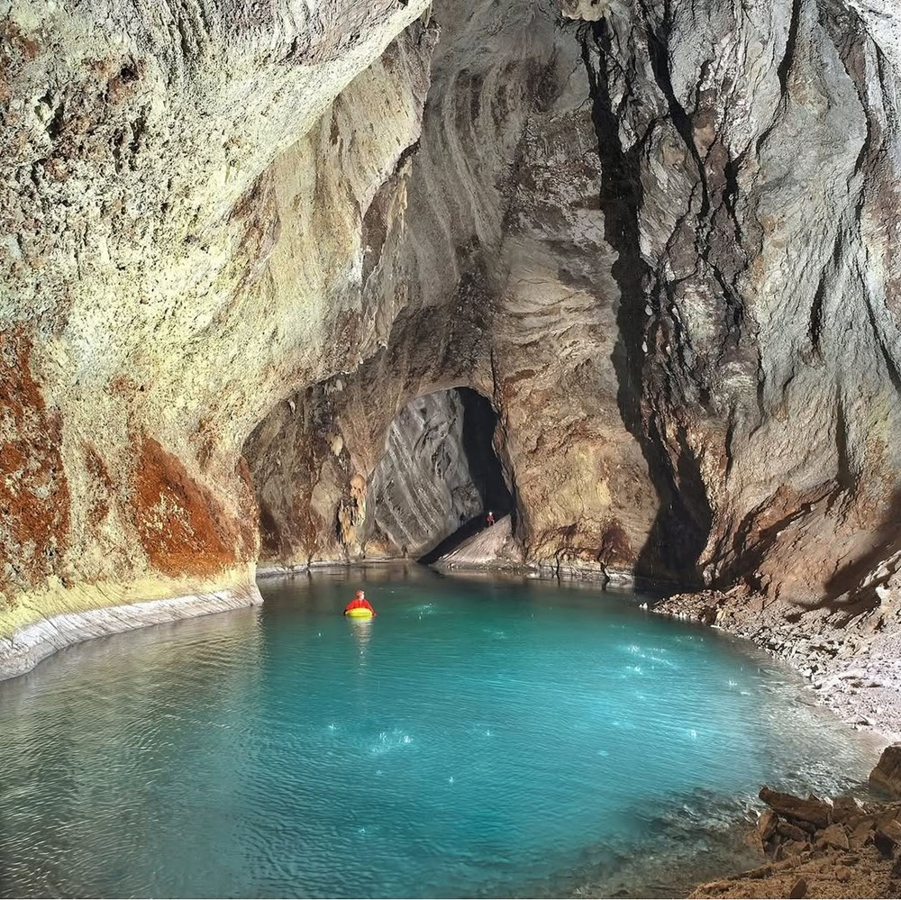 Ph&aacute;t hiện hồ chứa 8.300m3 nước n&oacute;ng gi&agrave;u kho&aacute;ng chất nằm s&acirc;u 127m dưới l&ograve;ng đất - ảnh 3