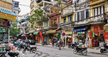 Từ tháng sau, Hà Nội sẽ cấm ô tô trên 16 chỗ hoạt động trên khu vực phố cổ, hồ Gươm