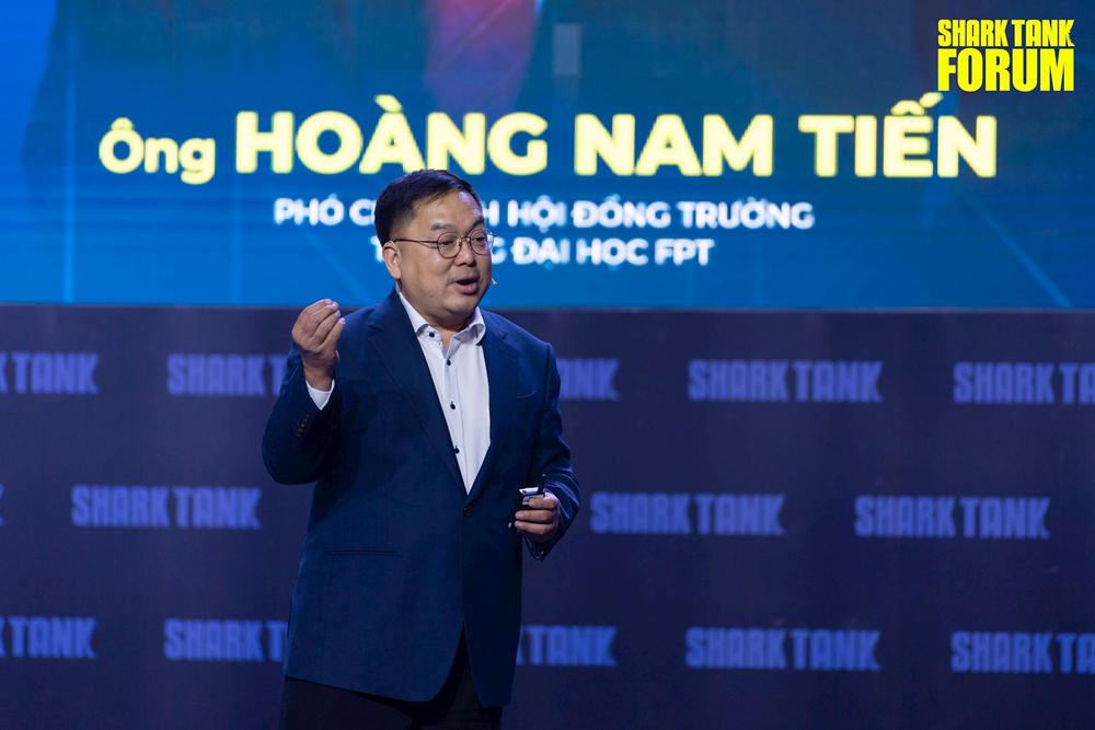 &Ocirc;ng Ho&agrave;ng Nam Tiến: Giờ tuyển dụng phải hỏi AI c&oacute; l&agrave;m được kh&ocirc;ng, nếu kh&ocirc;ng l&agrave;m được th&igrave; mới &lsquo;tuyển nh&acirc;n sự&rsquo; - ảnh 2