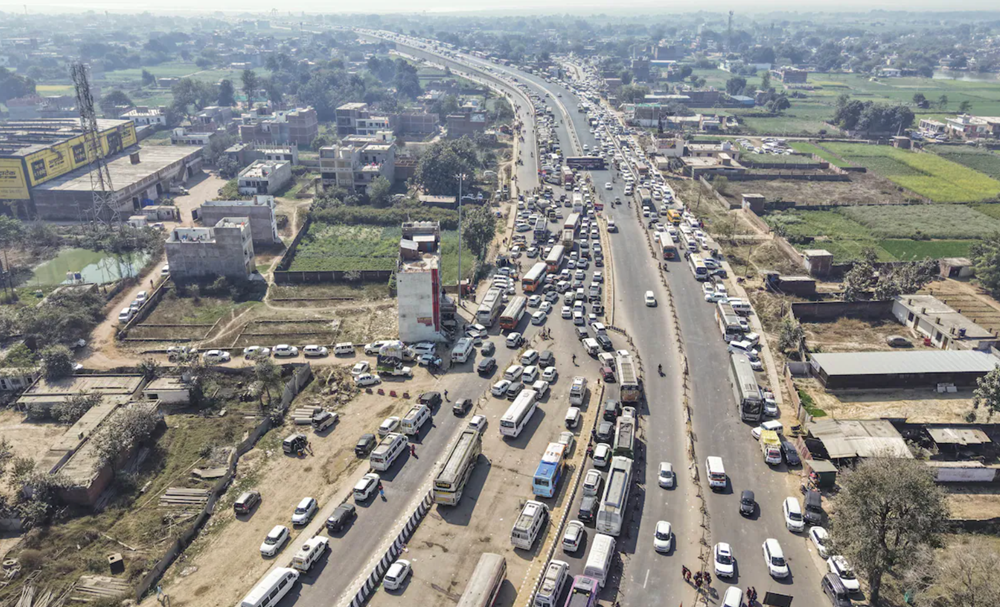 Tắc đường hơn 300km, kéo dài suốt 2 ngày ở lễ hội đông người tham dự nhất thế giới - ảnh 3