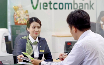Giữa làn sóng cắt giảm, Vietcombank (VCB) tuyển 272 nhân viên với điều kiện siêu ‘dễ thở’