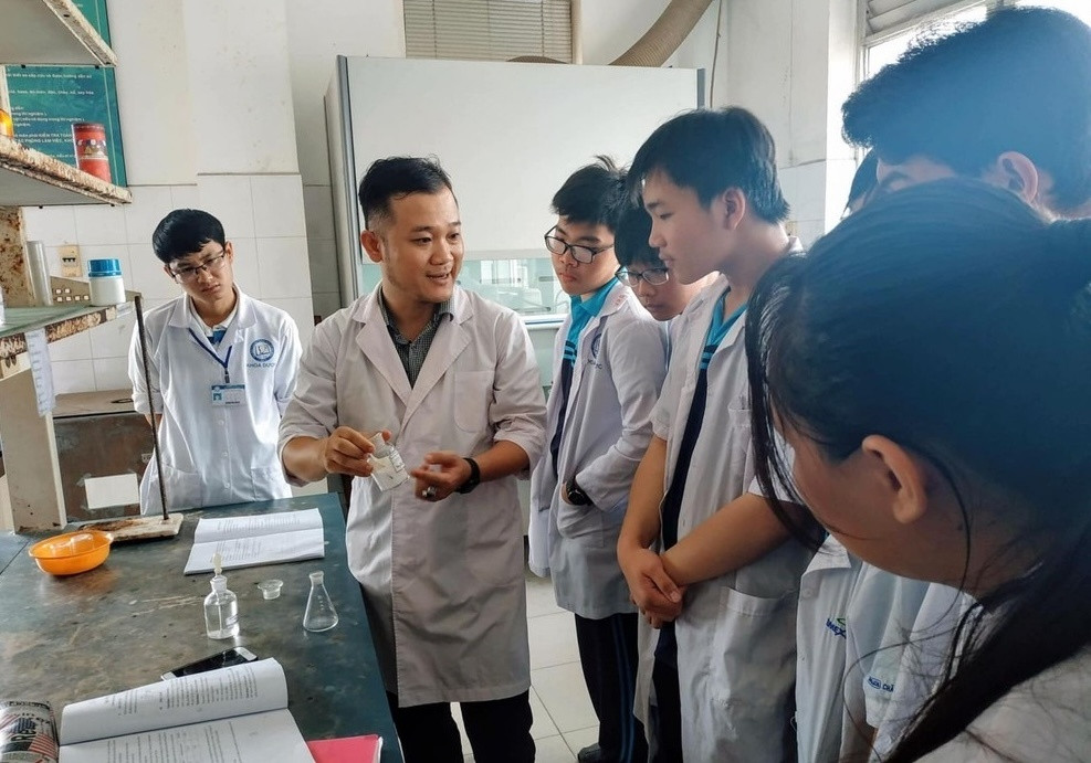 Từ 2025: Ng&agrave;nh học n&agrave;y sẽ được miễn ph&iacute; 100%, sinh vi&ecirc;n c&ograve;n nhận th&ecirc;m trợ cấp sinh hoạt