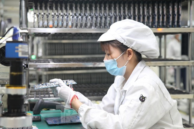 Bắc Giang &lsquo;trải thảm đỏ&rsquo; đ&oacute;n nh&acirc;n lực b&aacute;n dẫn, c&oacute; người nhận việc tặng ngay 1 tỷ ảnh 2