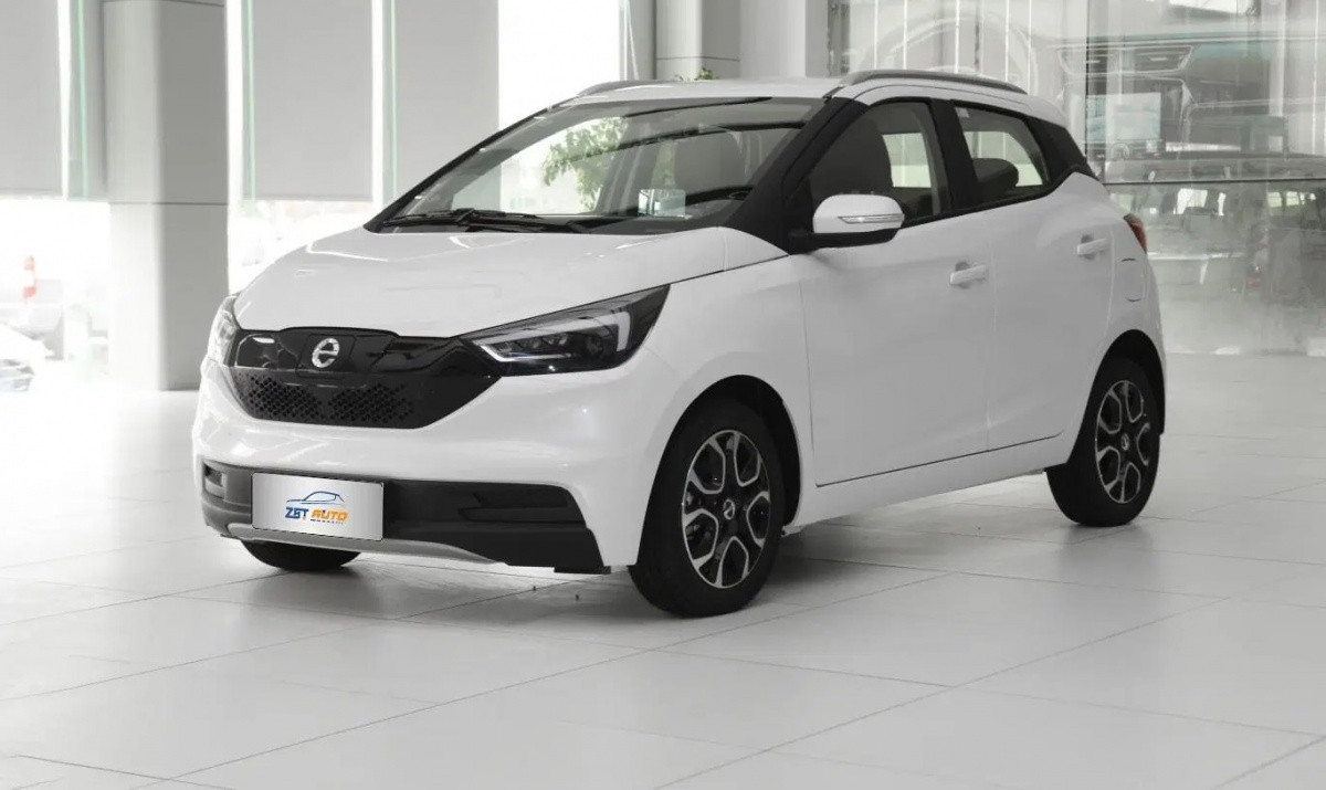 Hyundai Grand i10 hết 'l&agrave;m mưa l&agrave;m gi&oacute;' khi mẫu xe n&agrave;y 'ch&agrave;o s&acirc;n': Thiết kế &lsquo;y&ecirc;u hơn bao giờ hết&rsquo;, gi&aacute; chỉ 220 triệu đồng