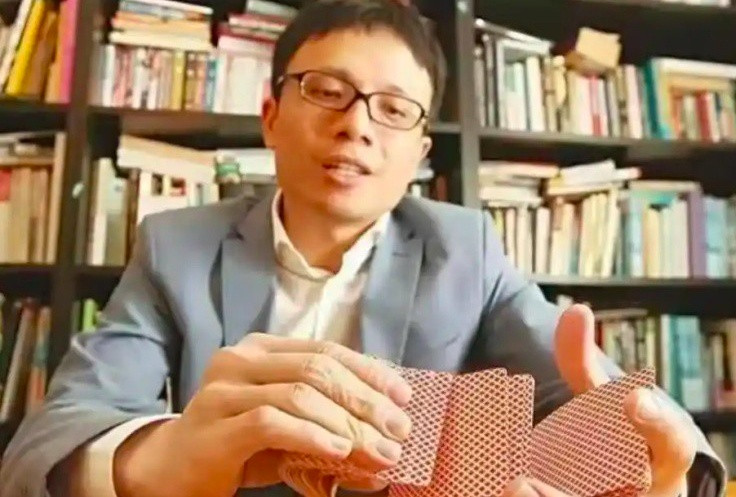 Bỏ poker, bước v&agrave;o kinh doanh: Cậu b&eacute; nh&agrave; n&ocirc;ng trở th&agrave;nh tỷ ph&uacute;