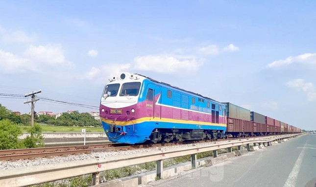 Khi n&agrave;o l&agrave;m đường sắt TPHCM - Cần Thơ 10 tỷ USD? ảnh 1