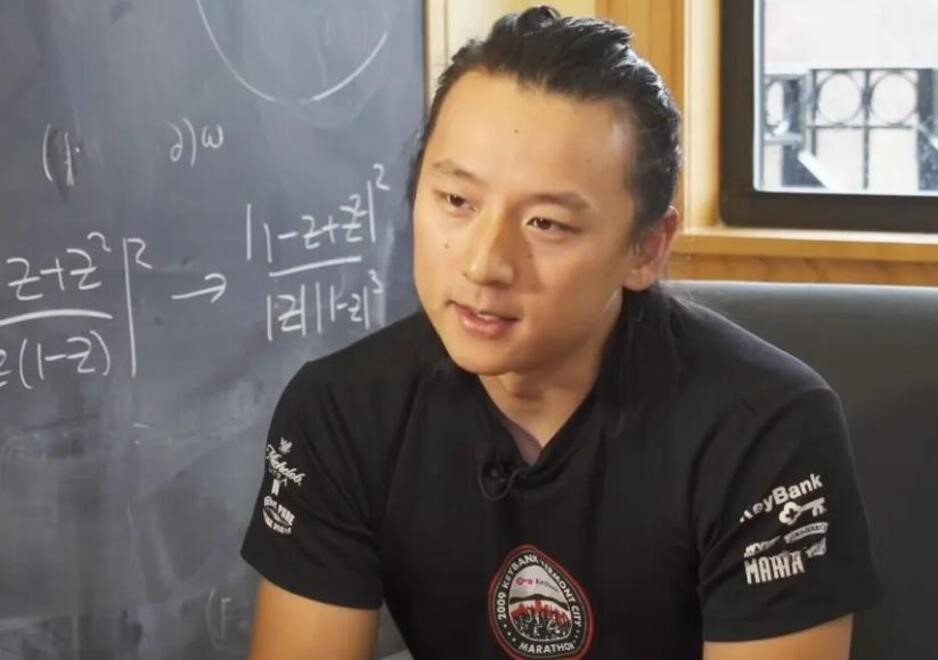 'Thần đồng' 12 tuổi đ&atilde; đỗ đại học, ph&aacute; vỡ quy ước của Harvard, trở th&agrave;nh Gi&aacute;o sư gốc Trung trẻ nhất trong lịch sử trường - ảnh 3